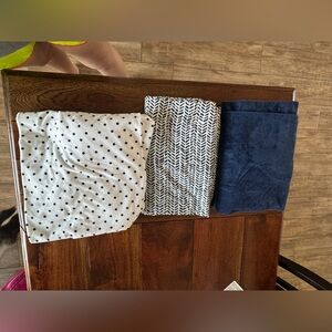 3 pottery barn crib sheets GUC